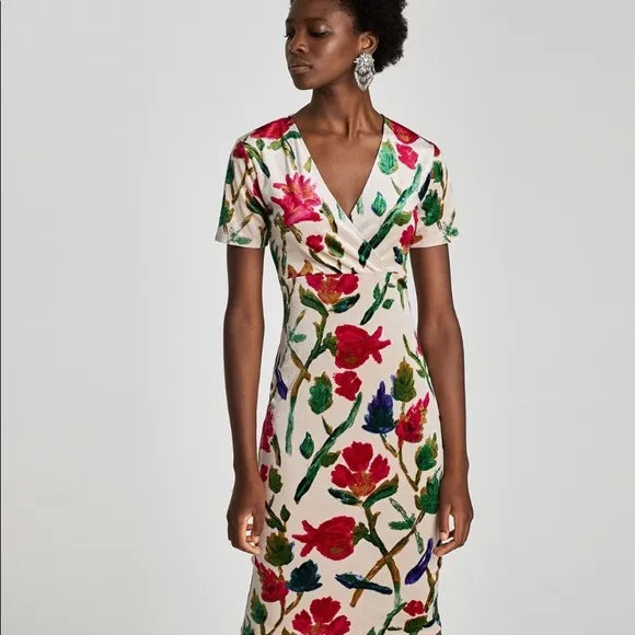 ✨ZARA✨Floral Velvet Midi Dress
